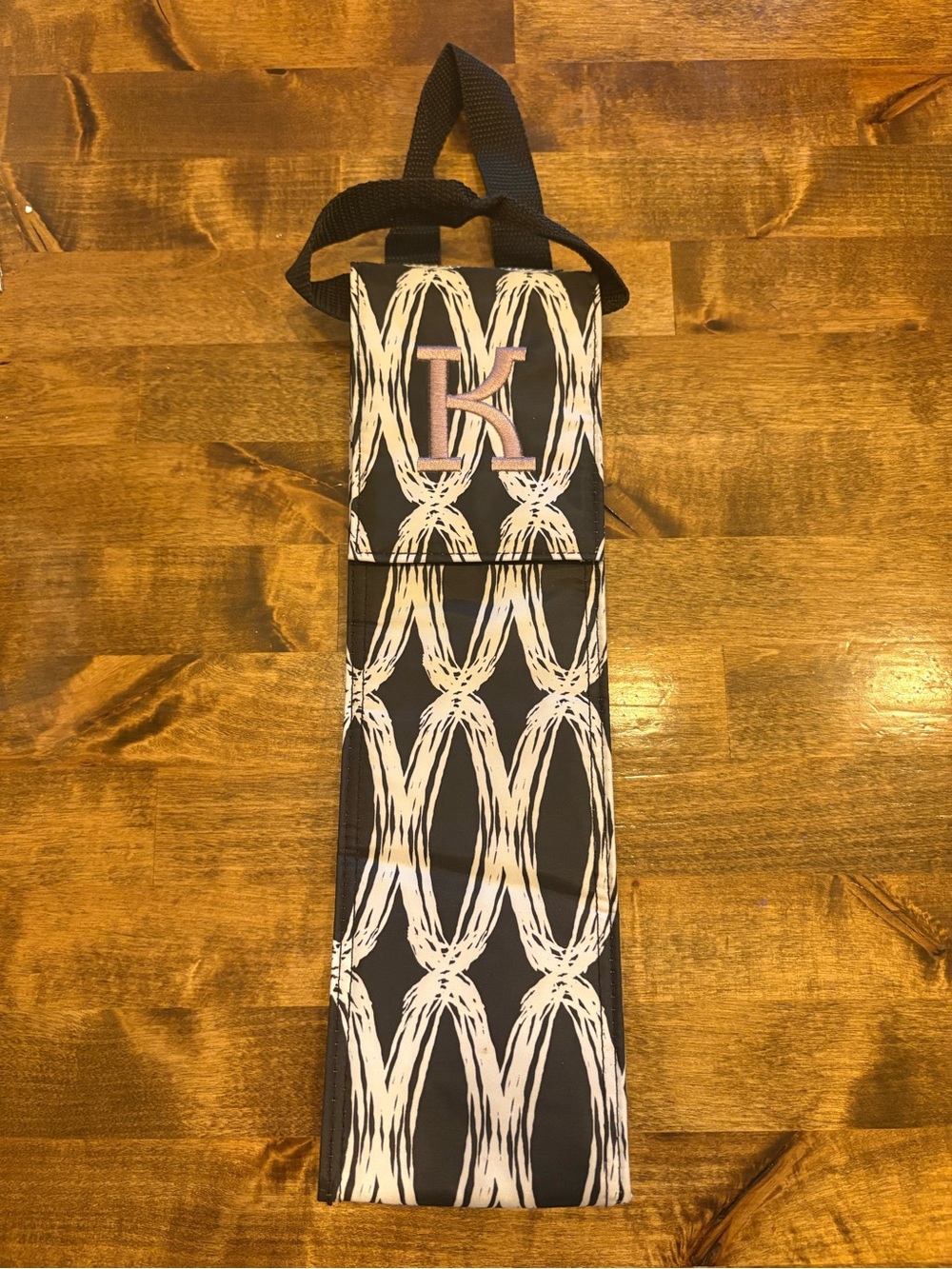 Thirty-One Perfect Bottle Thermal Black Links Wine Bottle Tote Insulated “K”